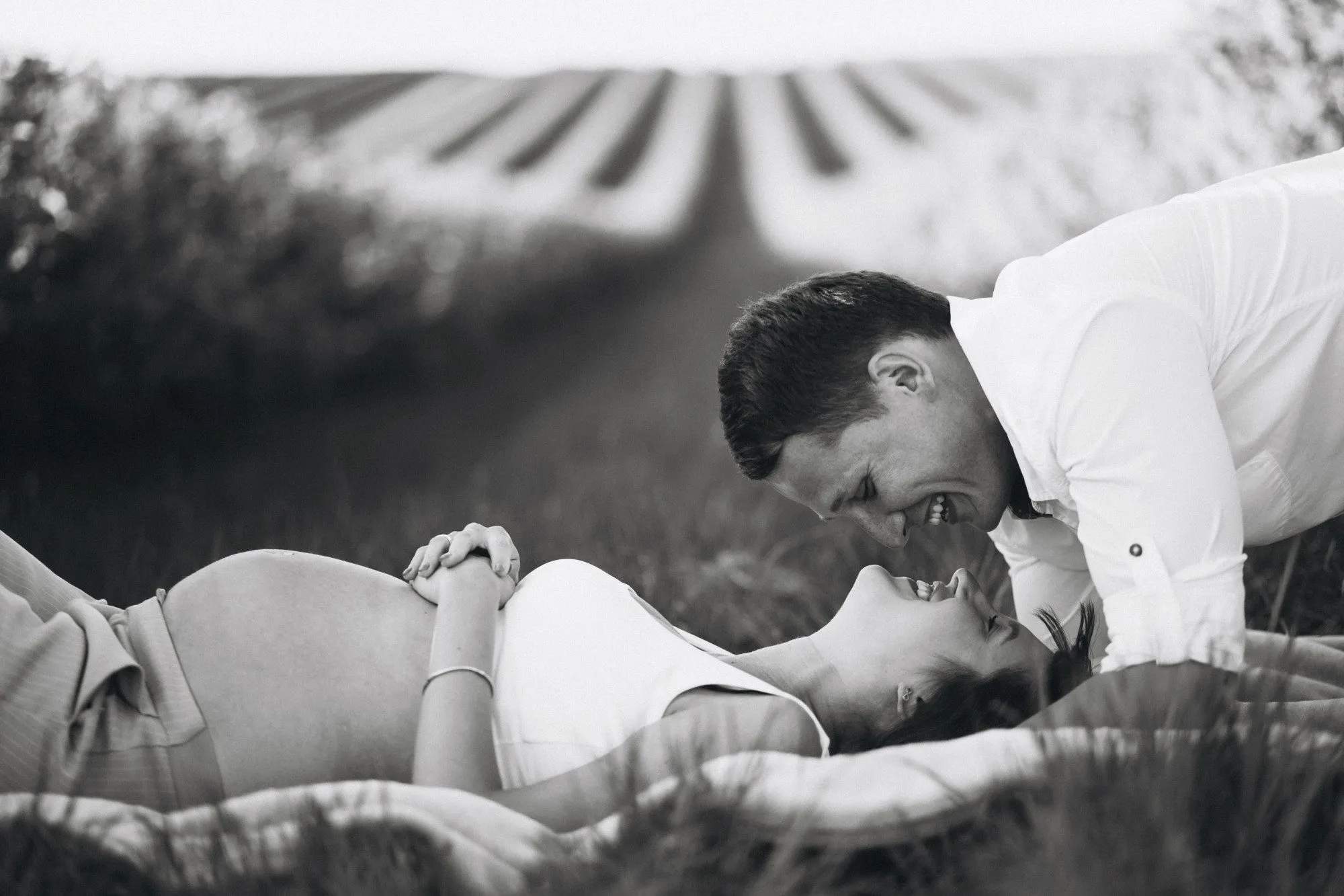 photo grossesse noir et blanc